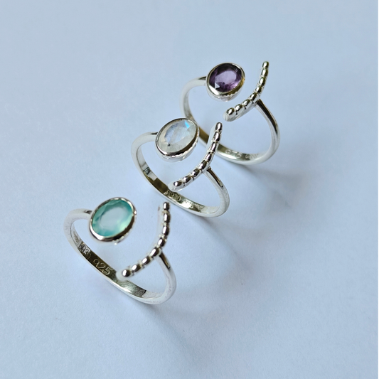 Anillos NAÏS de plata 925 con piedra luna, amatista y aqua calcedonia
