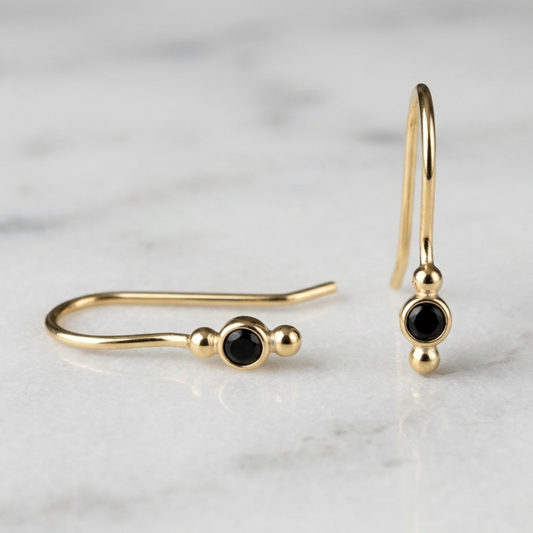 Pendientes de gancho en plata de ley 925 con baño de oro de 18k de la línea Pure.