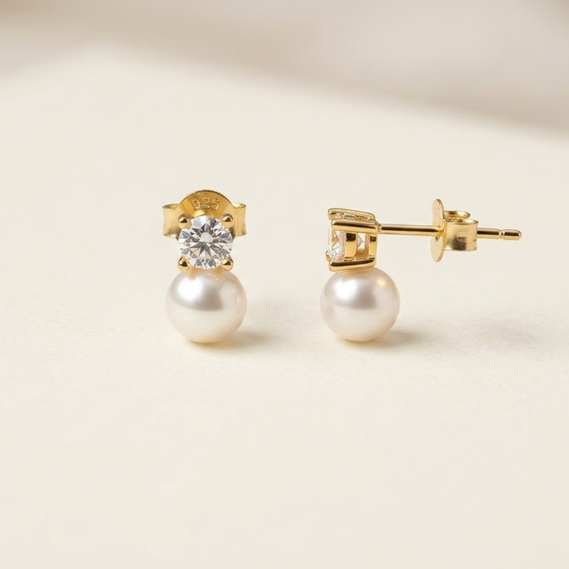 Par de pendientes SÉLÉNE de plata con perla cultivada y circonita en oro 14K